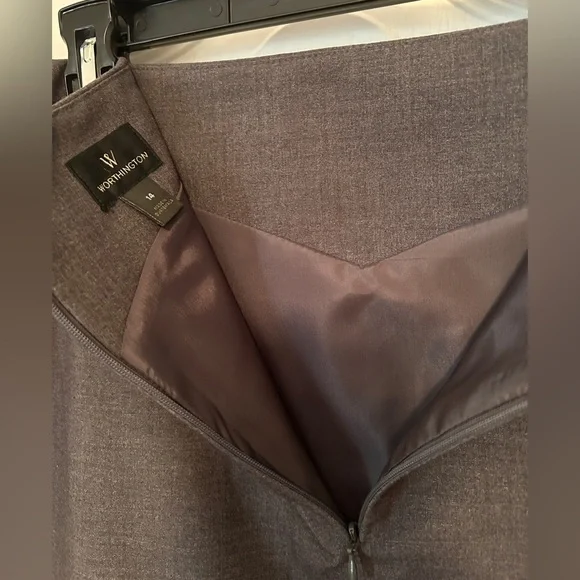 Worthington: Women’s gray knee length skirt, size 14, New - Picture 4 of 8
